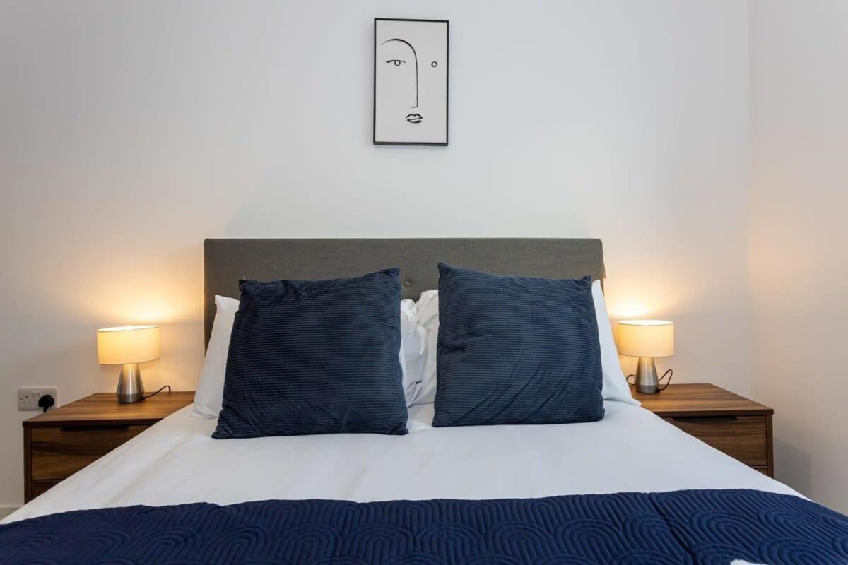 Modern 2 Bed Salford Apartment Stunning Views Manchester Eksteriør bilde