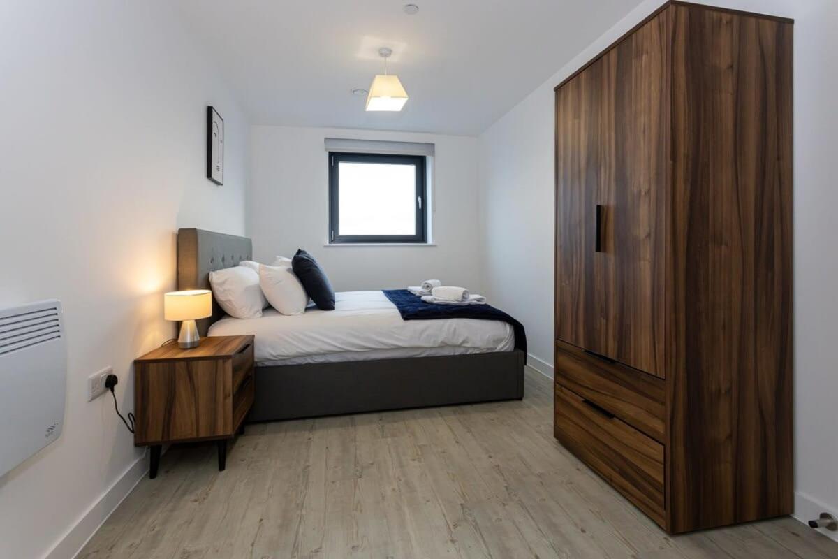 Modern 2 Bed Salford Apartment Stunning Views Manchester Eksteriør bilde